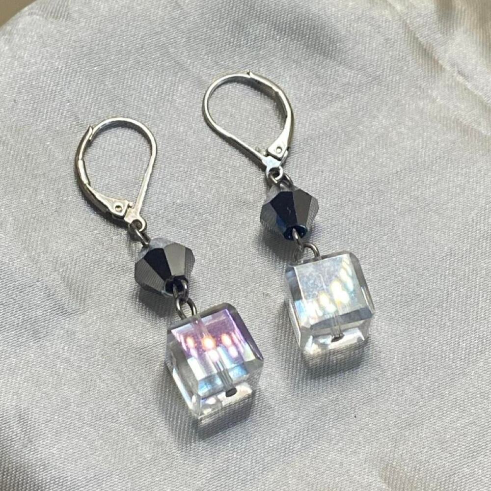 Vintage Premier Designs Ice Crystal Cube Prism Dangle Earrings Silver Tone
